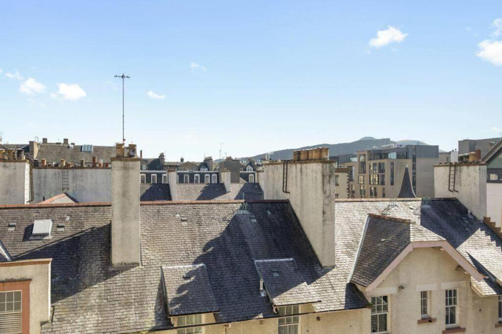 Gorgeous Old Town Hideaway Appartement Edinburgh Buitenkant foto