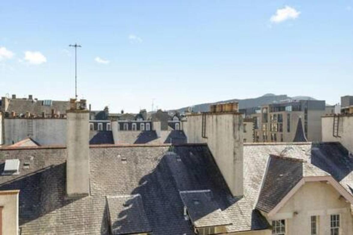 Gorgeous Old Town Hideaway Appartement Edinburgh Buitenkant foto